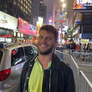 Meet your Posher, Lucas